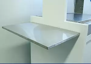 Stainless steel tray: The left side of the workstation is equipped Stainless steel tray: The left side of the workstation is equipped with a stainless steel tray for easy placement of