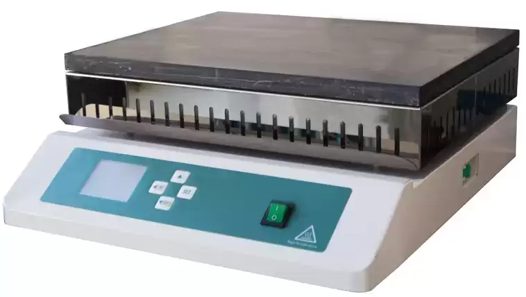 Hotplate 320°C Iron plate welding Hotplate 320°C Iron plate welding, surface spraying