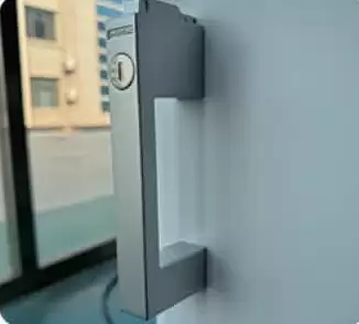 1. Mirror stainless steel mouth 1. Mirror stainless steel mouth, long-term use will not change color. Brand door handle with lock, cover quick removal
